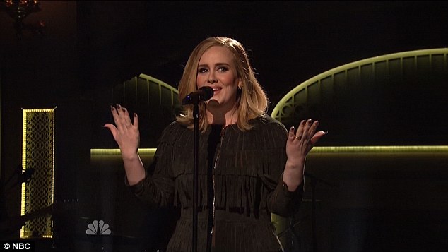 Get Adele S Beautiful Metallic Nails On Snl Boldfame